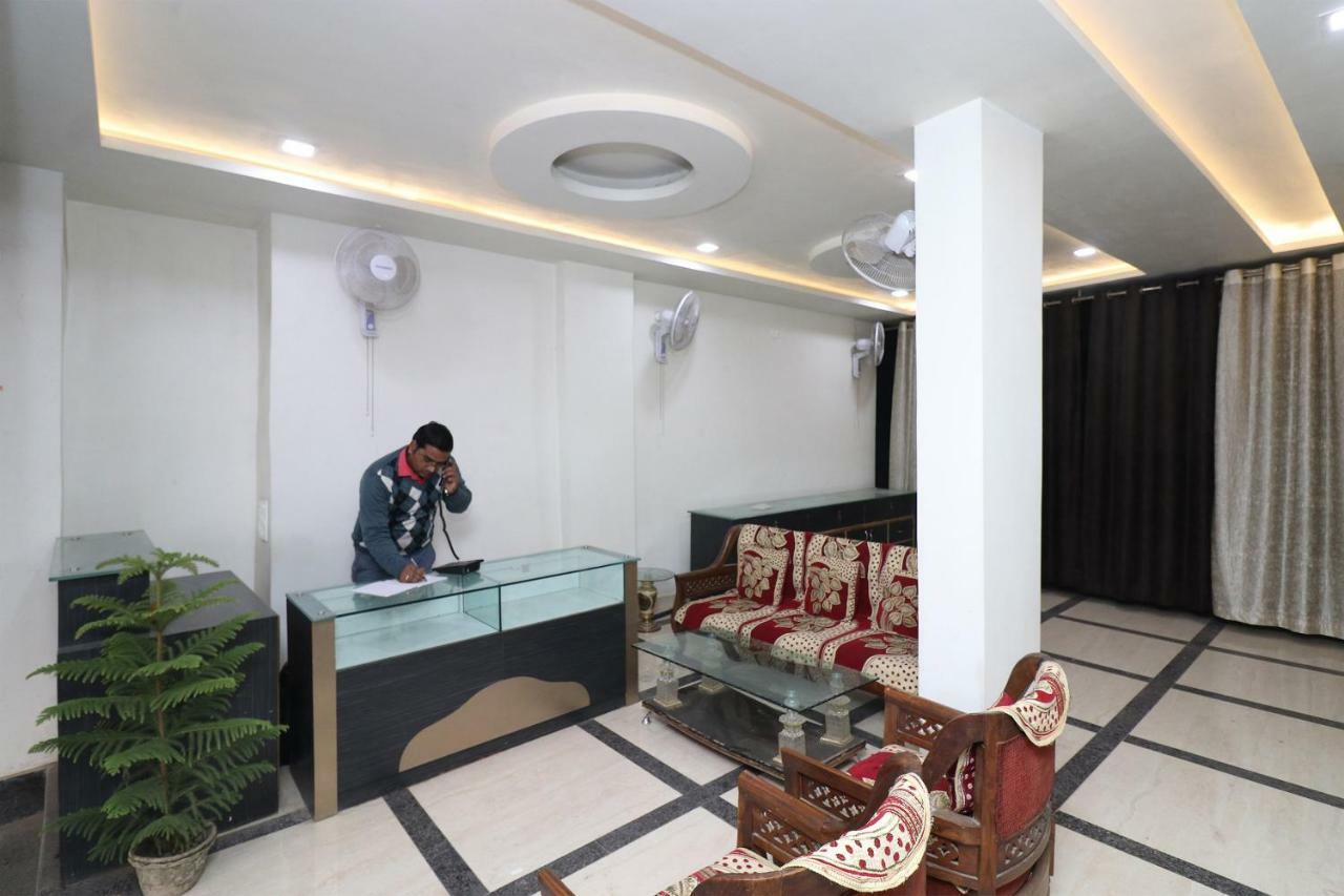 Oyo 30698 Hari Om Guest House Jādabpur Eksteriør bilde