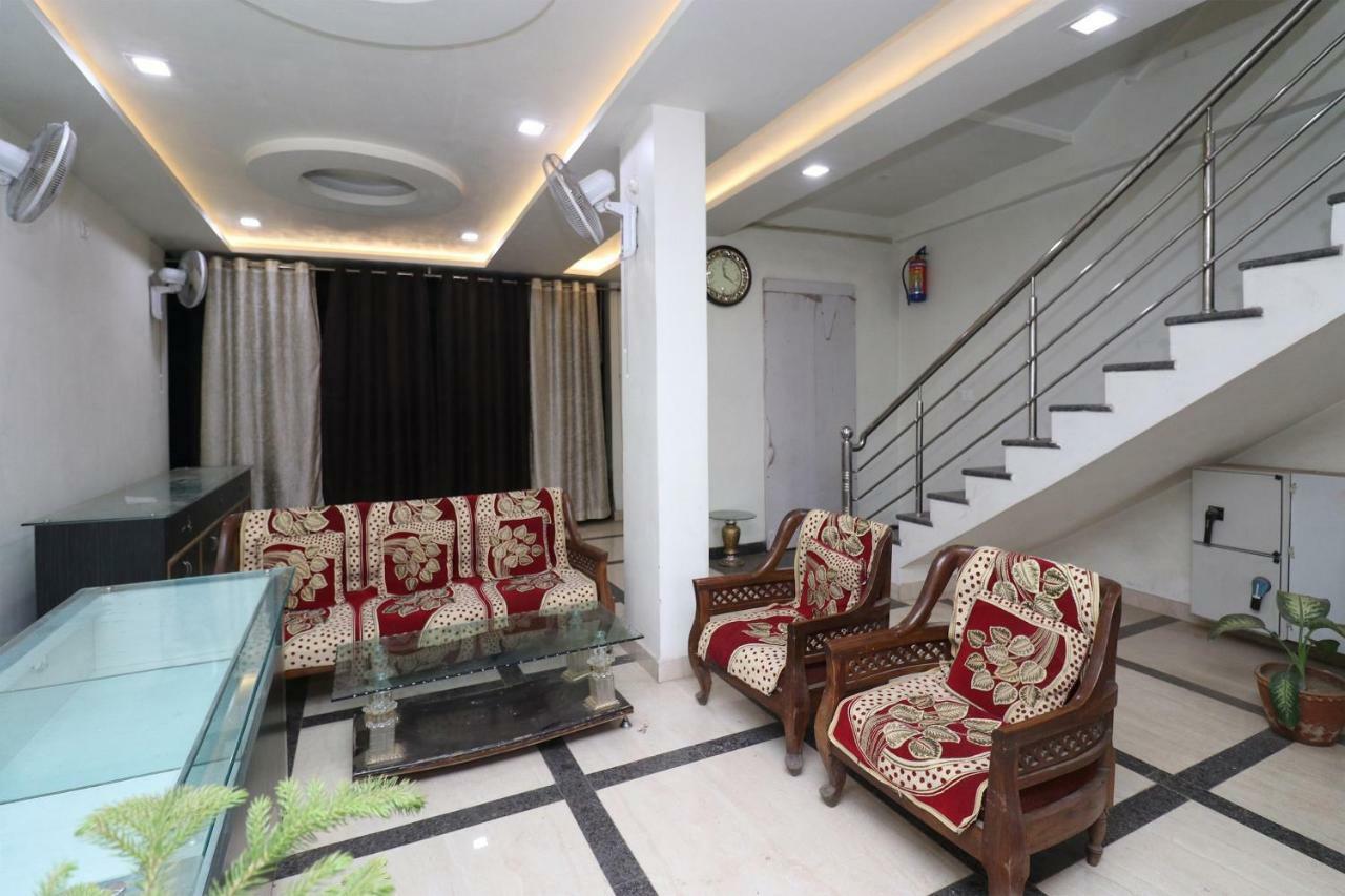 Oyo 30698 Hari Om Guest House Jādabpur Eksteriør bilde