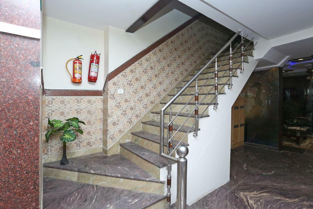 Oyo 30698 Hari Om Guest House Jādabpur Eksteriør bilde
